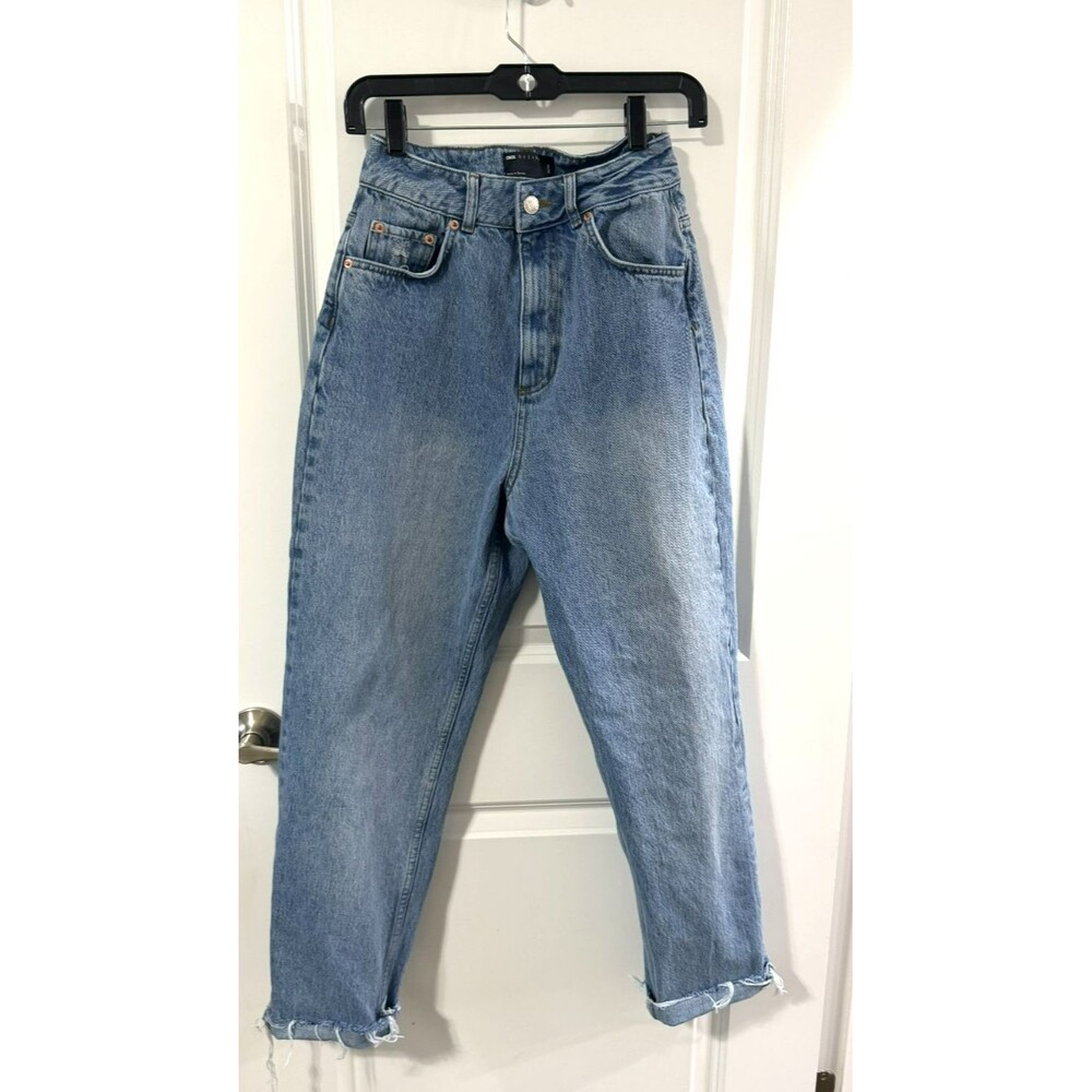 ASOS Design Women's SZ 25/32 High Waist Light Denim Frayed Cuff Jeans Turkey